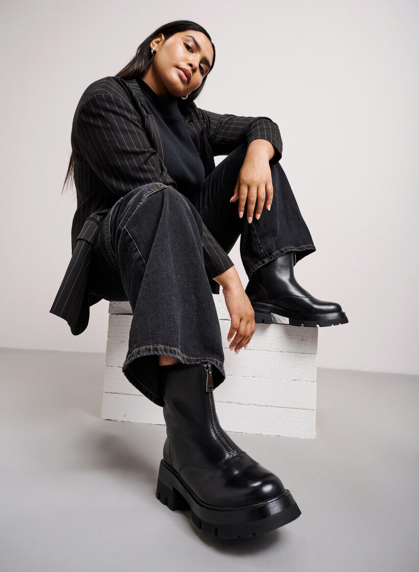 Kurzer, weiter Lederstiefel mit Reißverschluss, Black, Image image number 1
