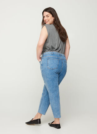 Cropped Mom Fit Mille Jeans mit lockerer Passform, Light blue denim, Model image number 1