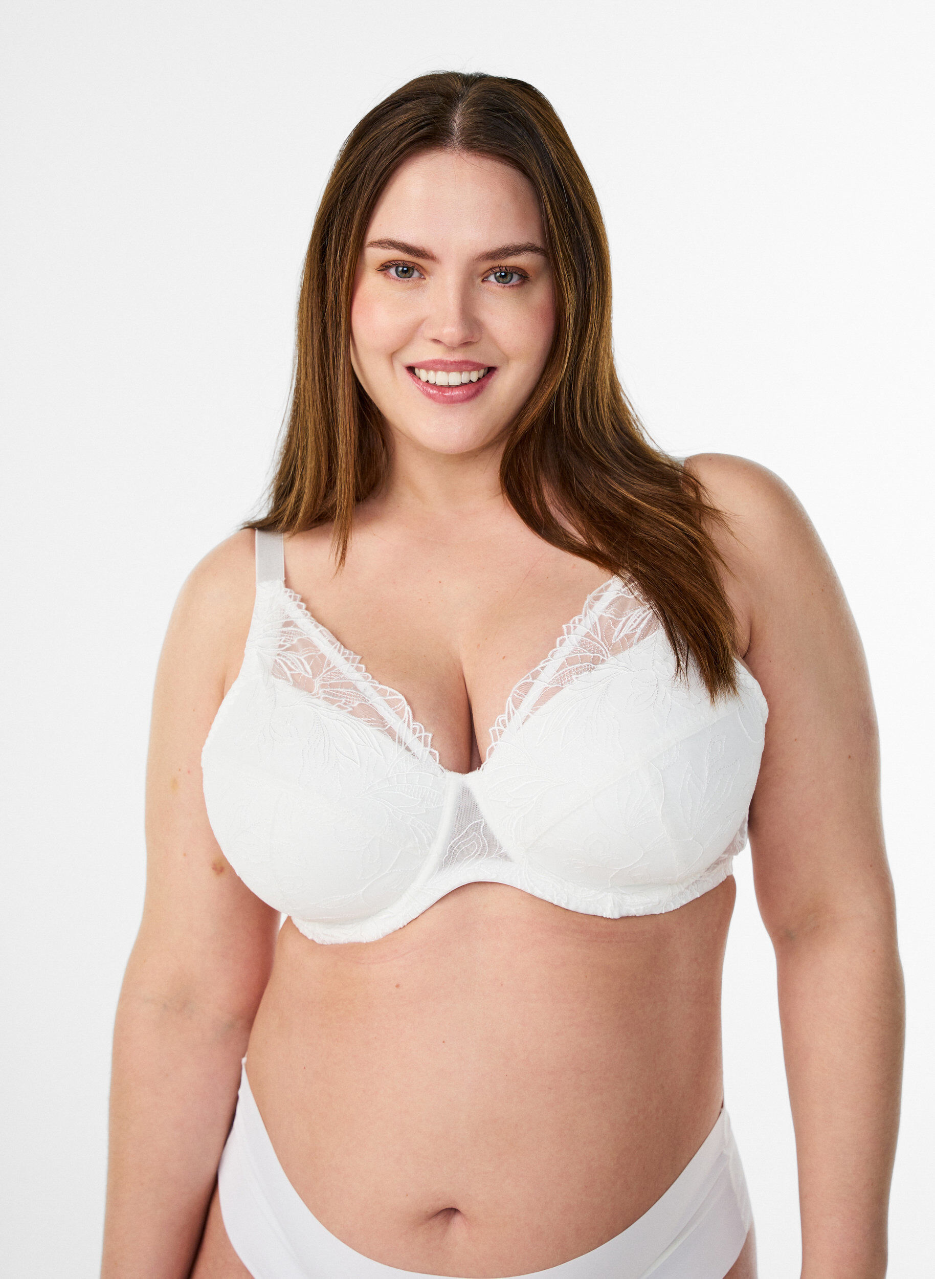 ZizziGepolsterter Spitzen-BH mit B&uuml;gel, Wei&szlig;, Model image number 0