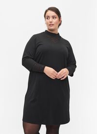 Einfarbiges Kleid mit V-Ausschnitt und 3/4 Ärmeln, Black, Model