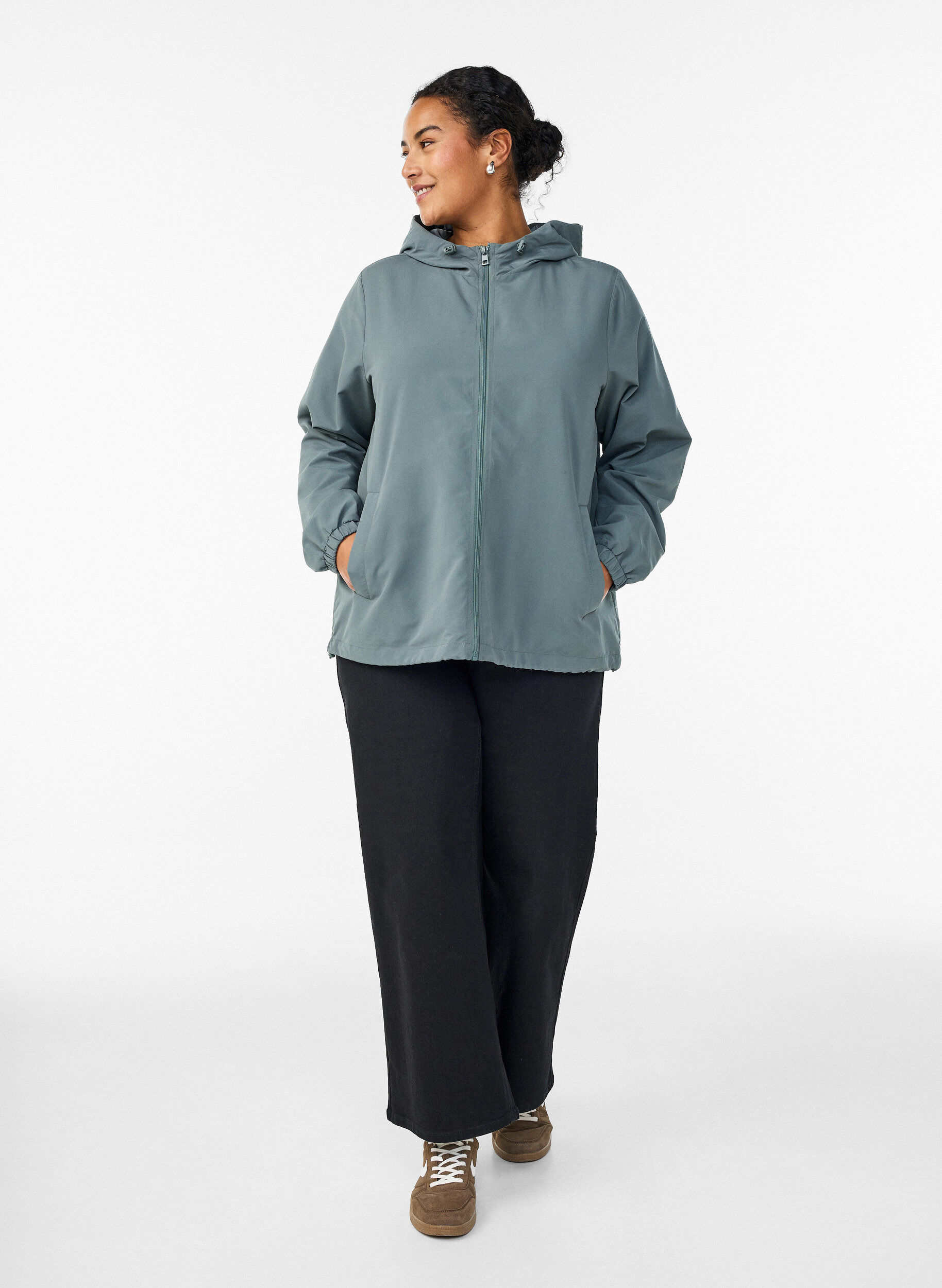 ZizziLeichte Jacke mit Kapuze und Rei&szlig;verschluss, Gr&uuml;n, Model image number 1
