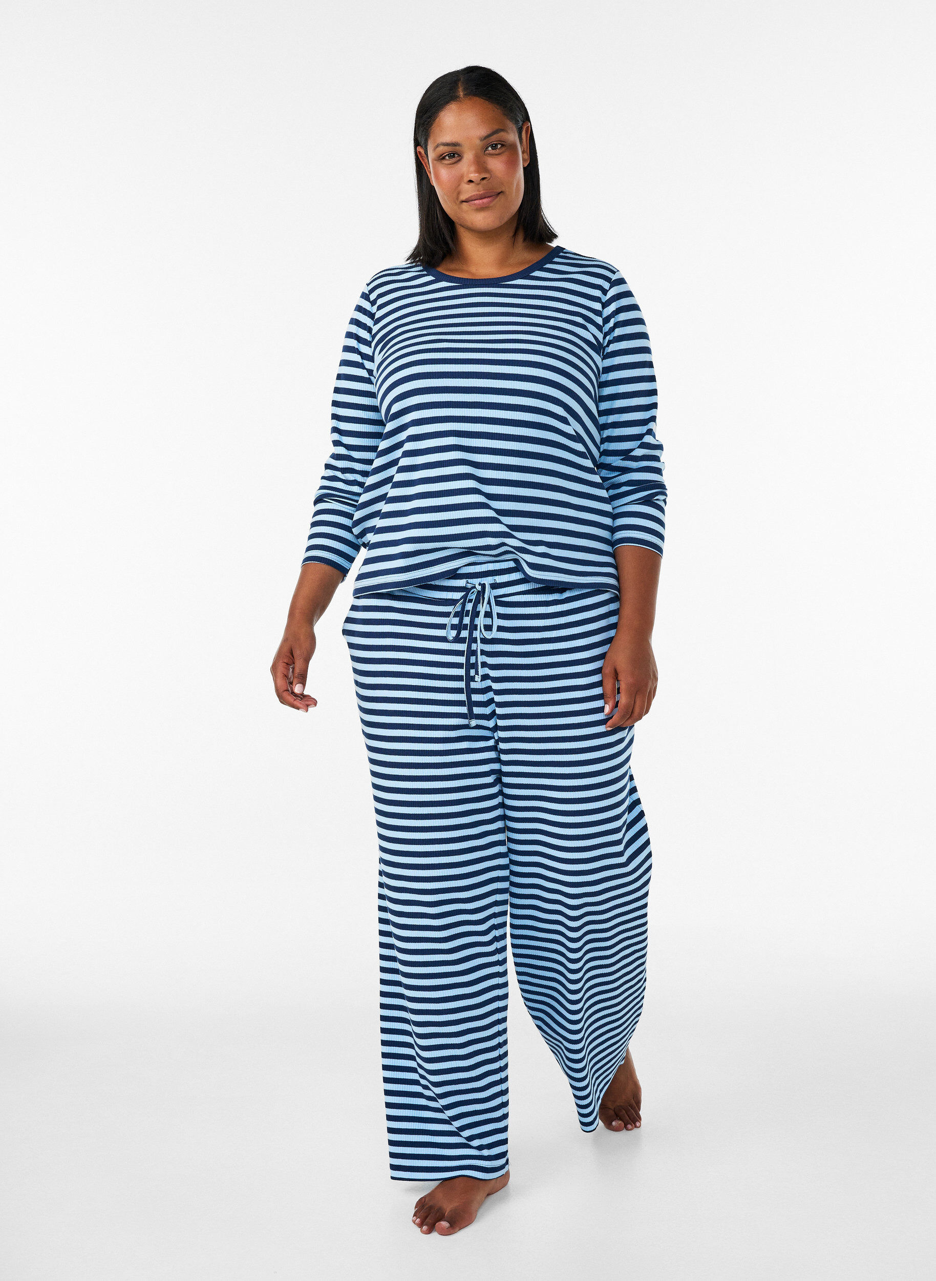 ZizziLang&auml;rmeliges Nachtoberteil aus geripptem Jersey mit Streifen, Blau, Model image number 1