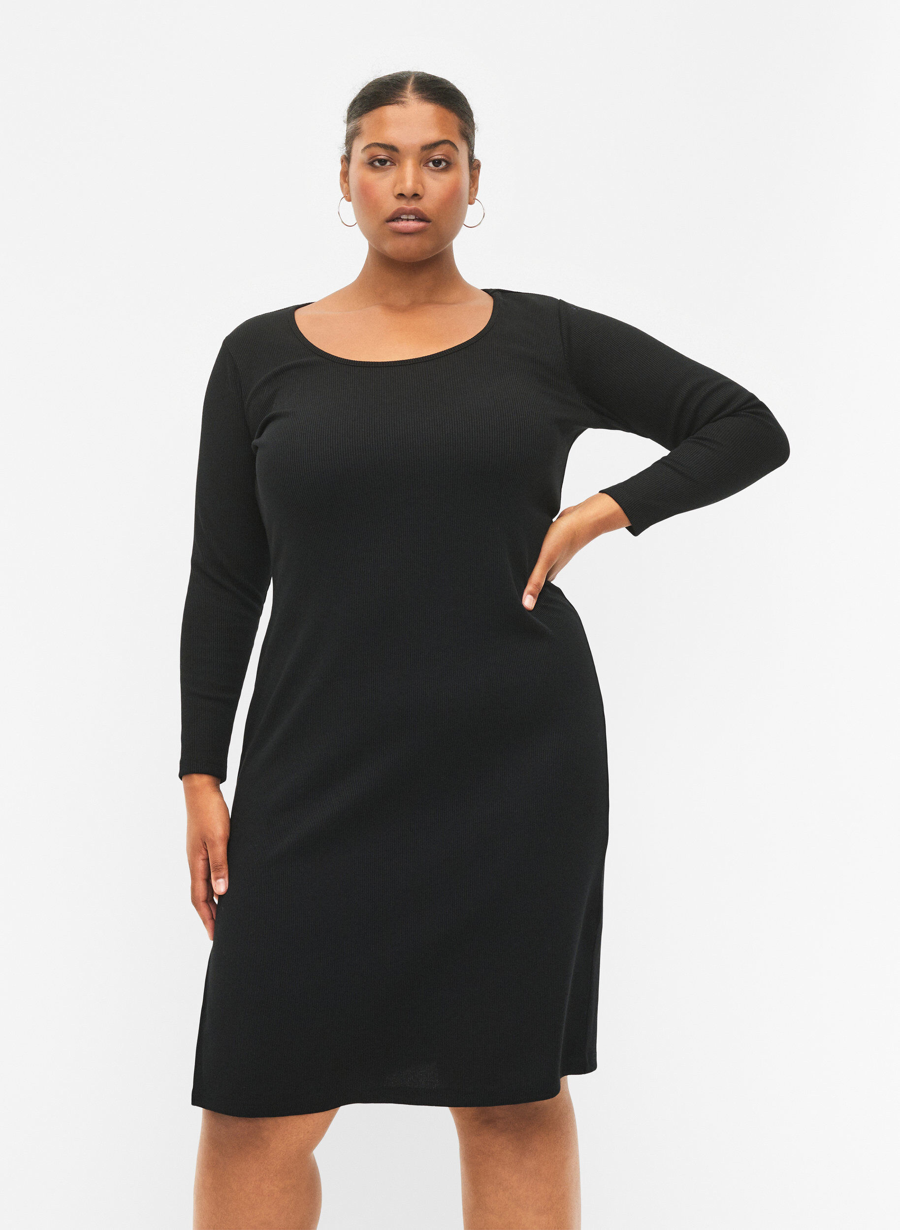 ZizziEnganliegendes Kleid mit langen &Auml;rmel und Schlitz, Black, Model image number 0