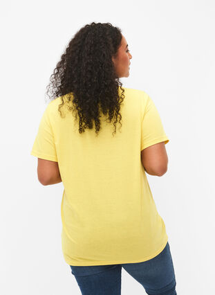 Kurzärmeliges T-Shirt mit V-Ausschnitt, Illuminating, Model image number 1