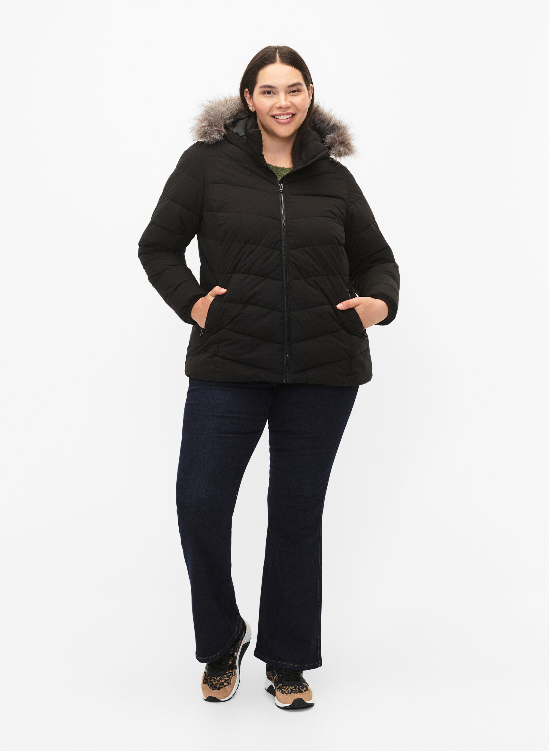 ZizziKurze Steppjacke mit Kapuze, Schwarz, Model image number 1