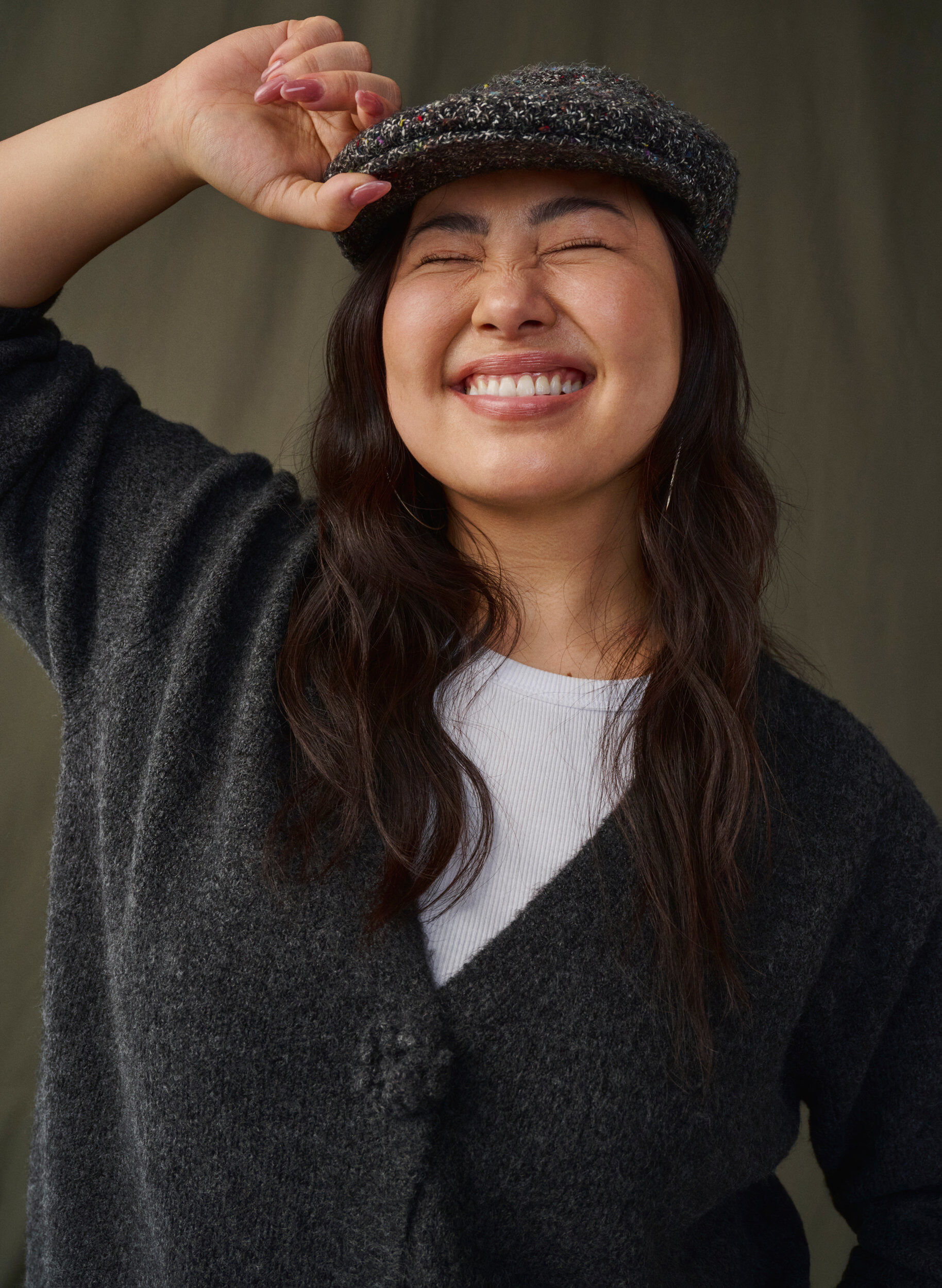 ZizziKurze Strickjacke mit Blumenkn&ouml;pfen, Dark Grey Melange, Image image number 0