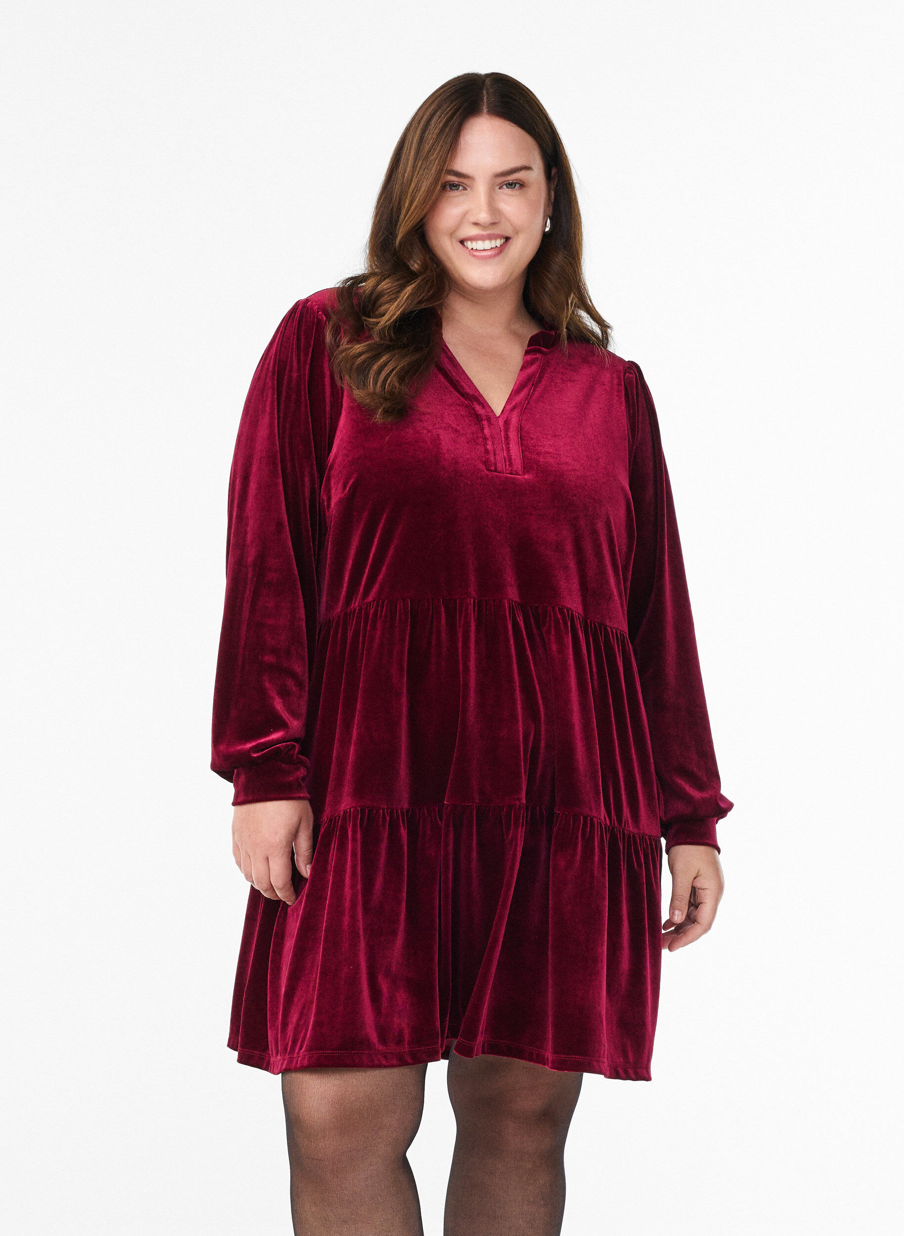 Kurzes Kleid aus Velours mit R&uuml;schenkragen und langen &Auml;rmeln, Rot, Model