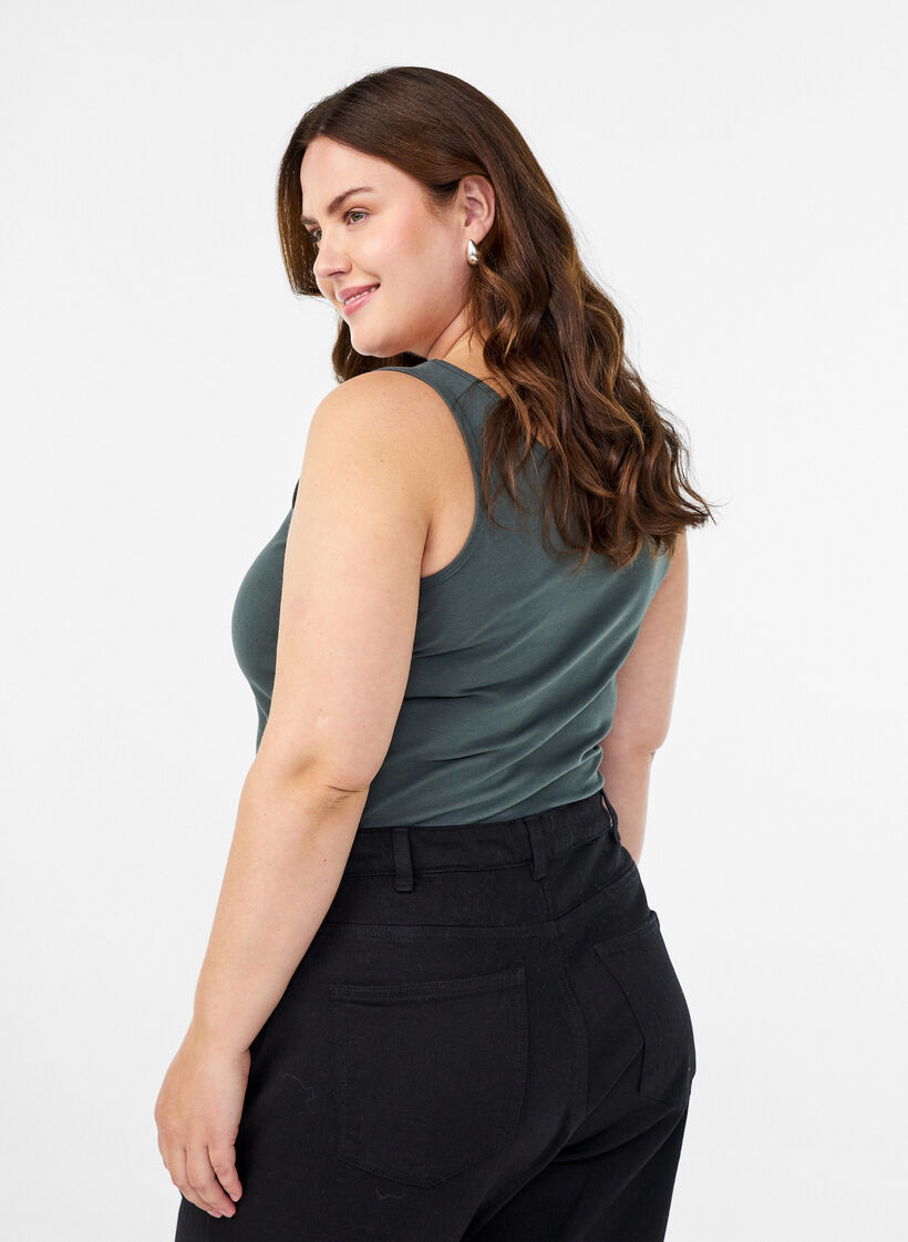 Einfarbiges Basic Top aus Baumwolle, Gr&uuml;n, Model image number 2