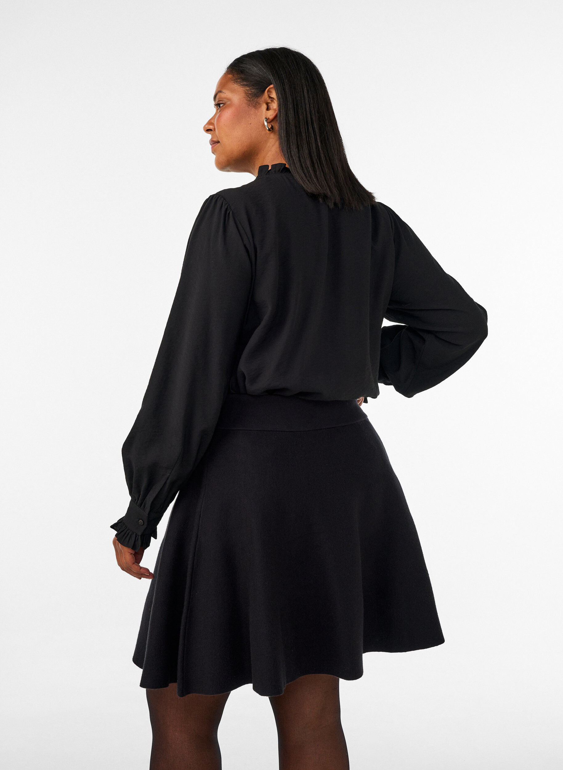 ZizziKurzer Strickrock in A-Linie, Schwarz, Model image number 2