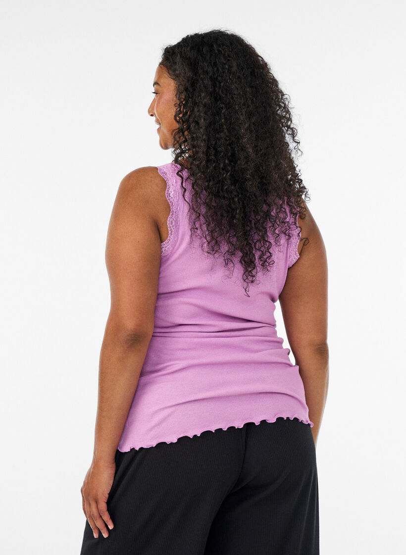 Top mit Spitzensaum, lila, Model image number 2