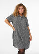 Kurzes Kleid aus texturiertem Jersey mit grafischem Karomuster, Vanille, Model image number 0