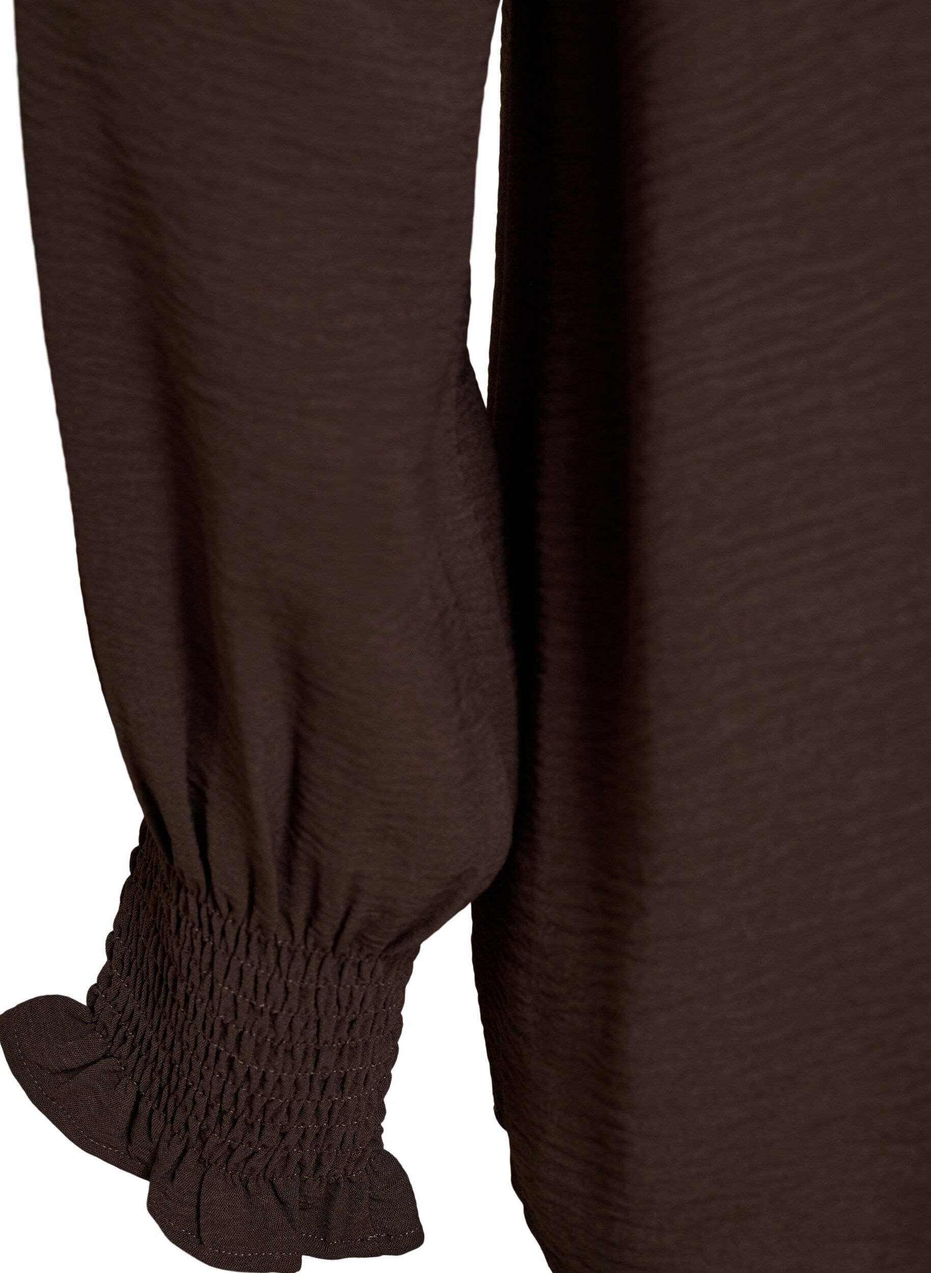 ZizziBluse mit Smockb&uuml;ndchen und V-Ausschnitt, Braun, Packshot image number 3