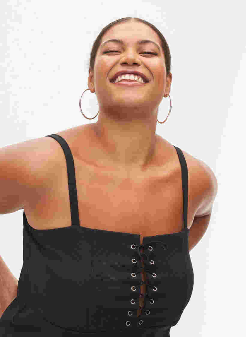 Eng anliegendes Kleid mit Schnürdetails, Black, Model image number 2