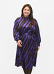 Hemdblusenkleid aus Satin mit diagonalen Streifen, Stripe AOP, Model image number 0