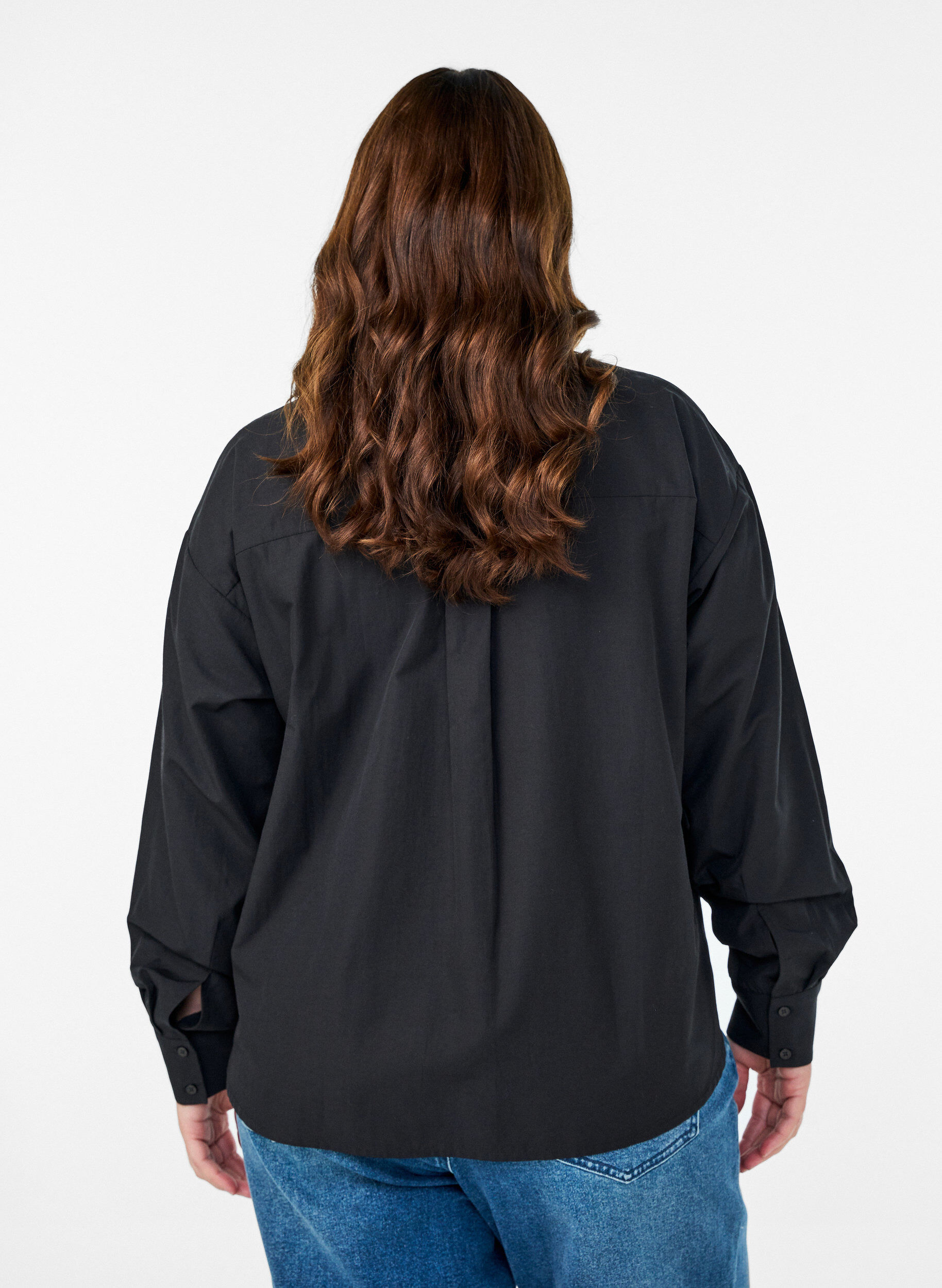 ZizziLockere Bluse mit sportlichen Streifen auf den &Auml;rmeln, Schwarz, Model image number 2