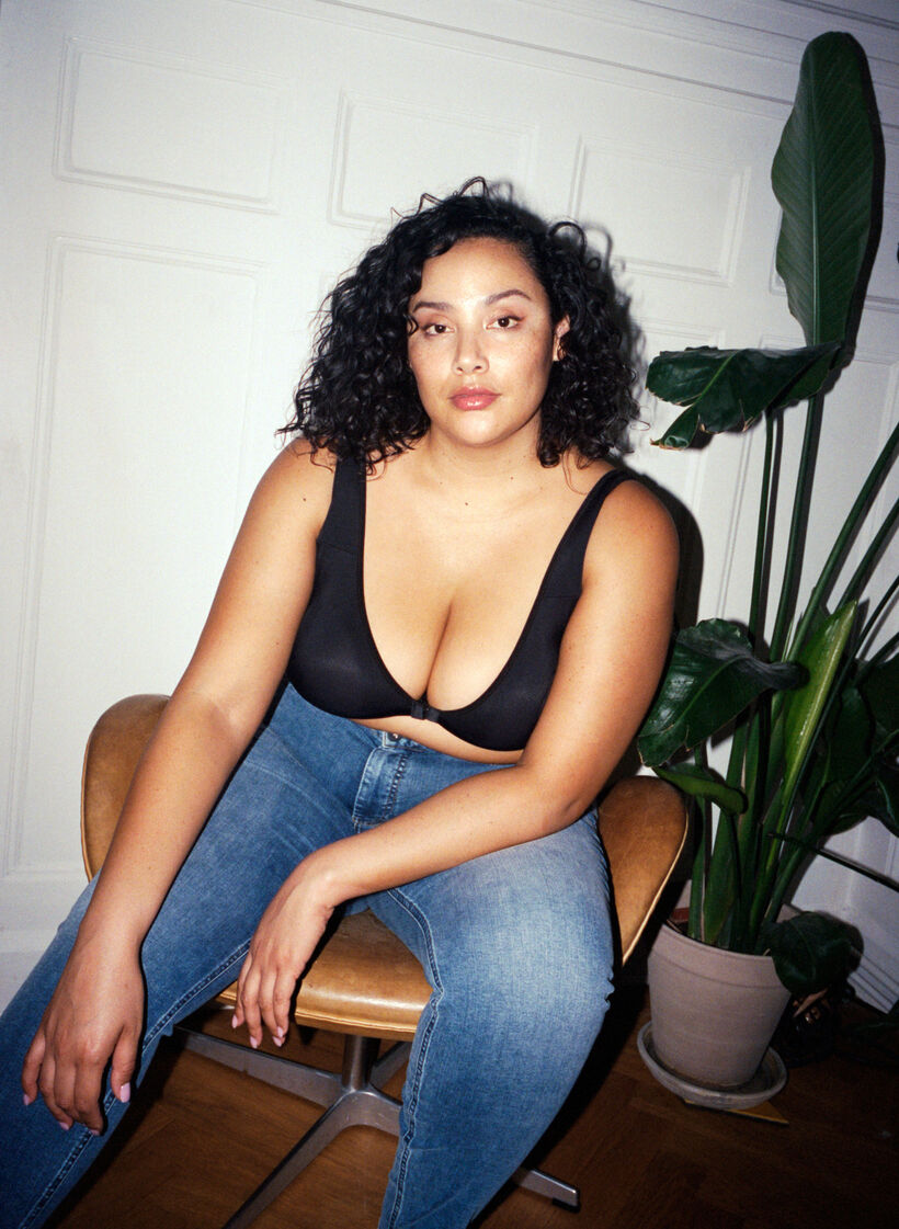 BH mit Frontverschluss, Black, Image image number 0