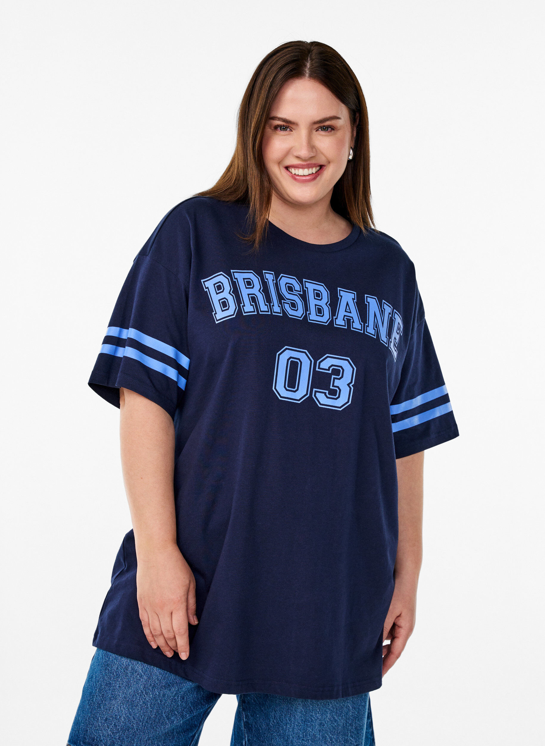 Sportliches Oversize-College-T-Shirt, Blau, Model