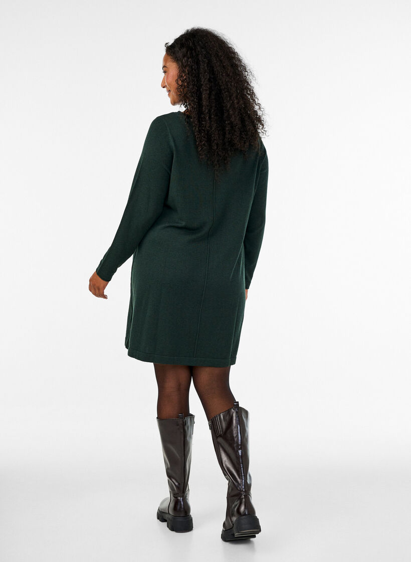 Strickkleid aus Baumwoll-Viskose-Mischung, Gr&uuml;n, Model image number 2