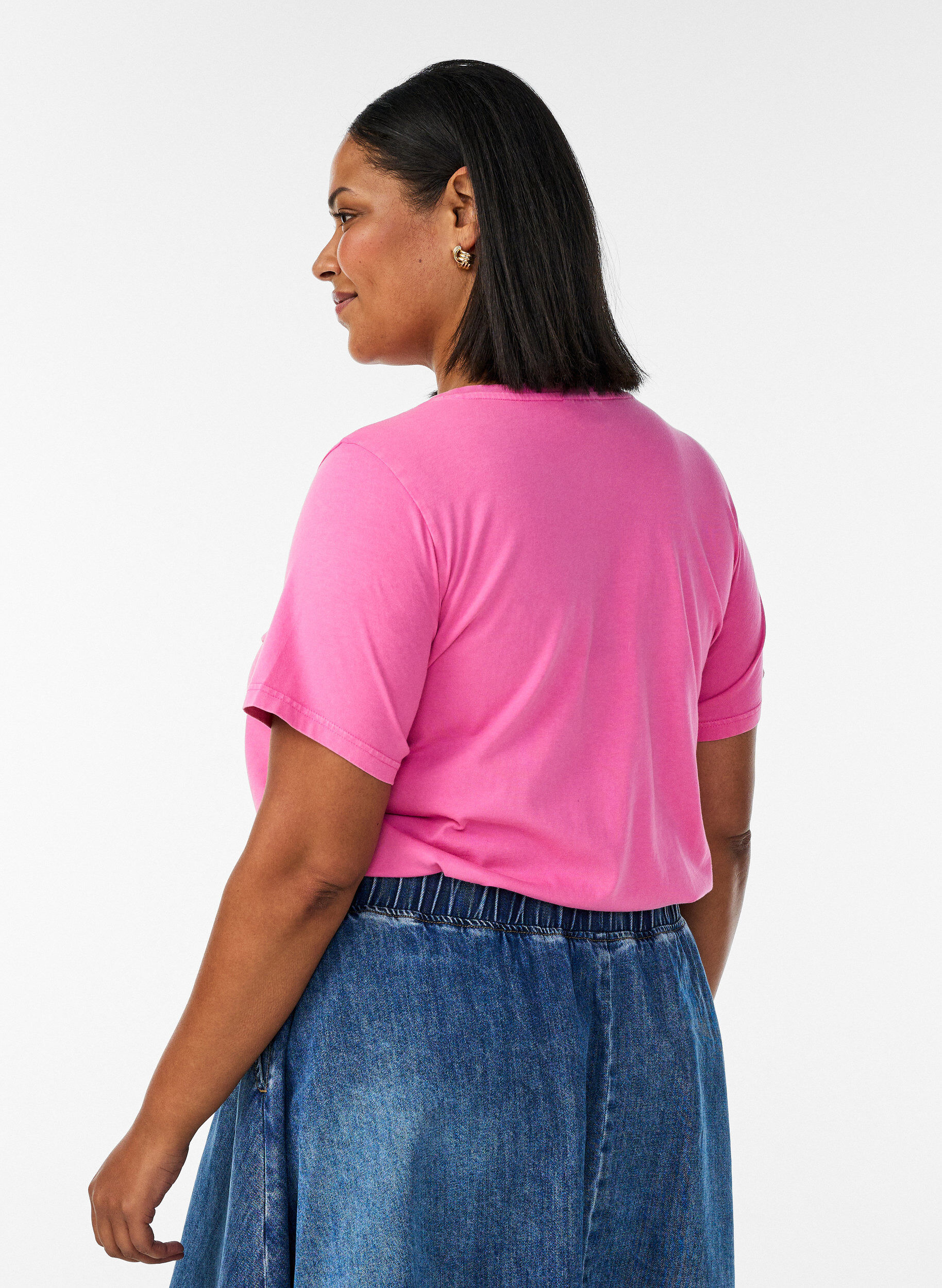 ZizziT-Shirt aus Bio-Baumwolle mit Varsity-Print und V-Ausschnitt, Rot, Model image number 2