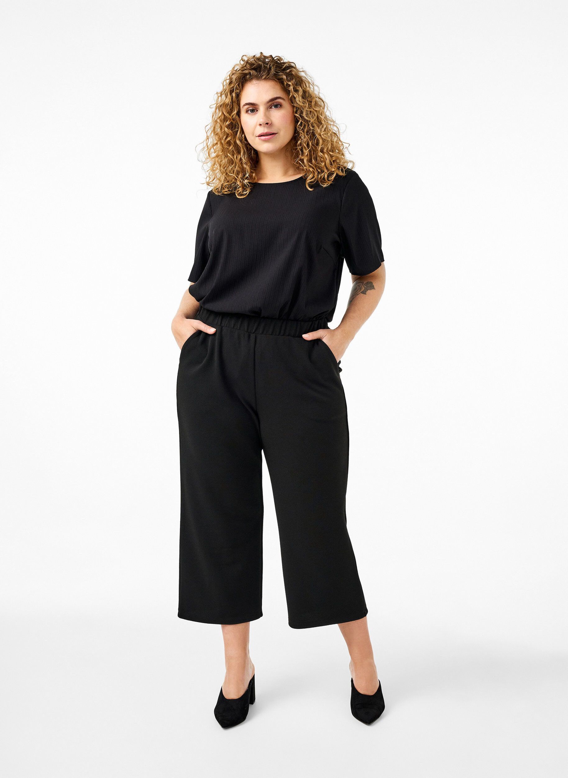 ZizziKurz&auml;rmelige Bluse aus Viskose mit Schleifen, Black, Model image number 2