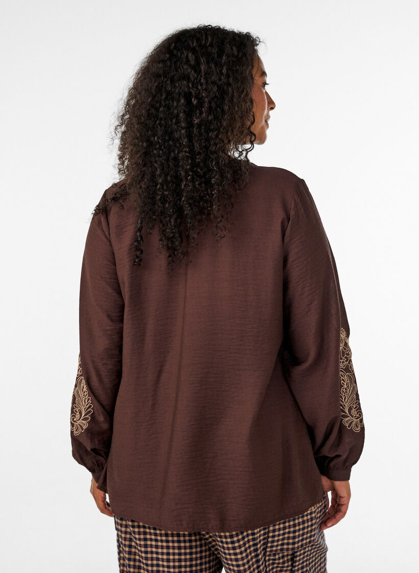 Bluse aus Viskose mit bestickten &Auml;rmeln, Braun, Model image number 2