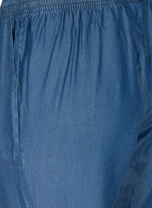 Lockere Caprihose aus Lyocell, Medium Blue Denim, Packshot image number 3