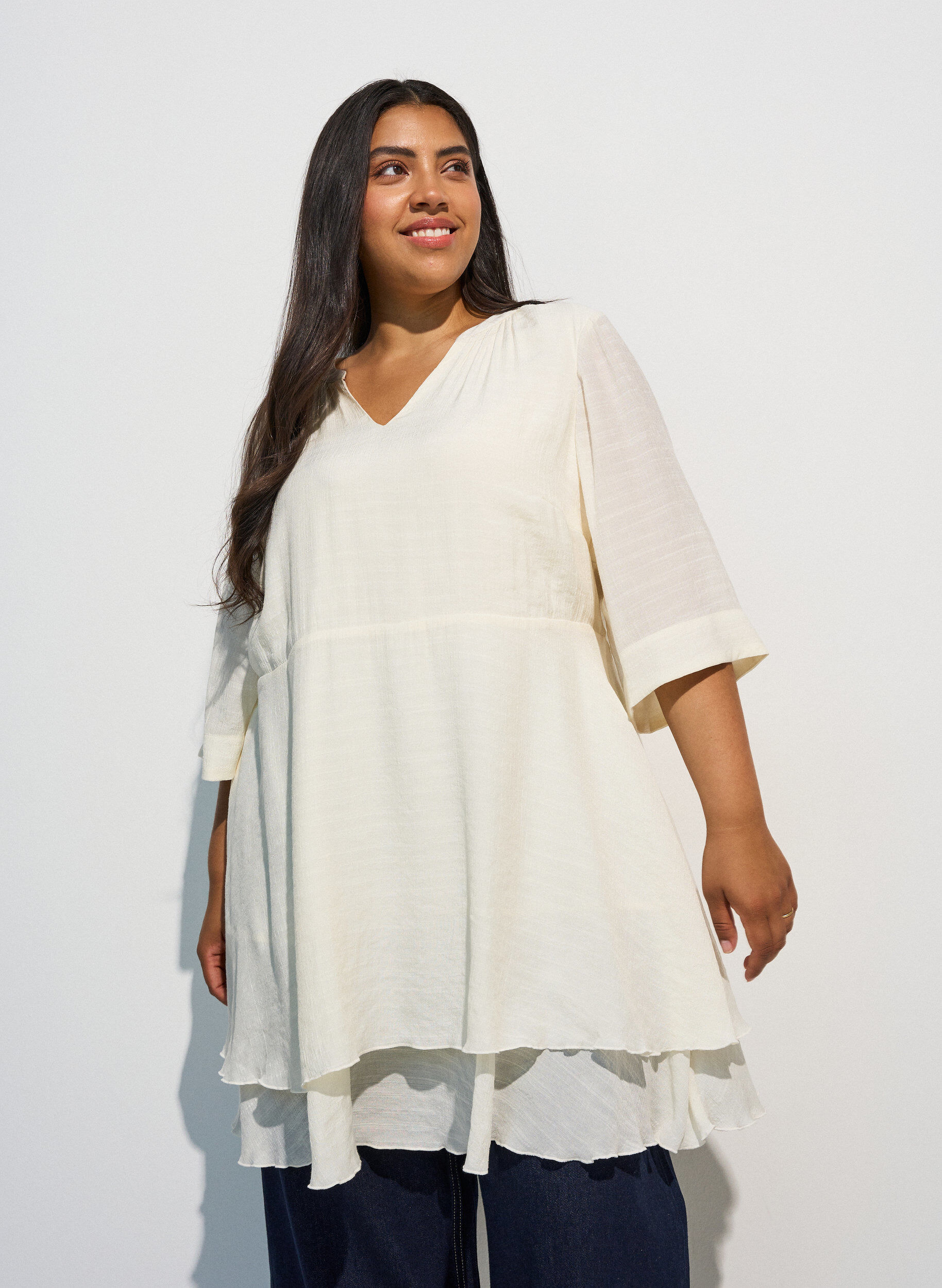 ZizziA-Linien-Kleid mit gestuften R&uuml;schen, Vanille, Model image number 0