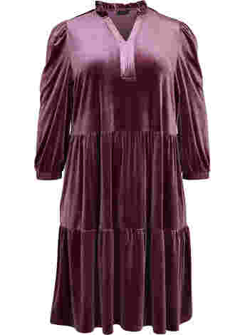 Kleid aus Velours mit Rüschenkragen und 3/4-Ärmeln