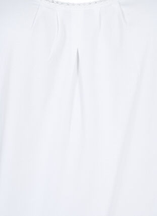 Top aus Baumwolle mit Rundhalsausschnitt und Spitzenrand, Bright White, Packshot image number 2