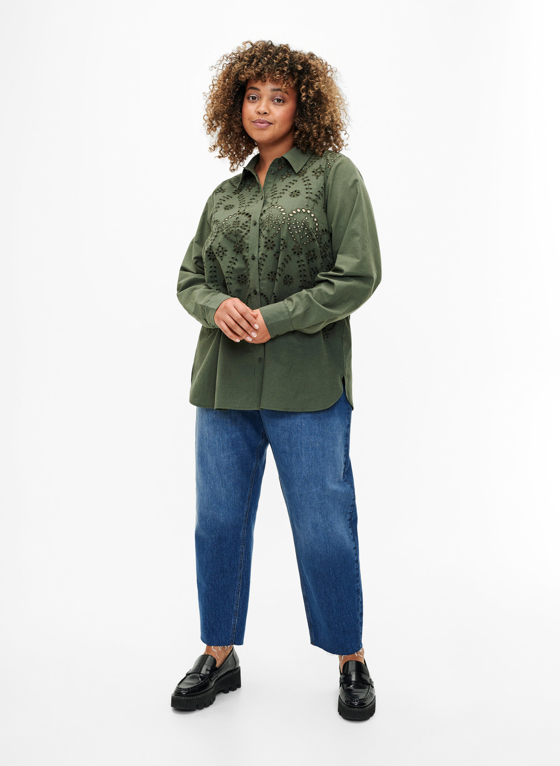 ZizziBaumwollhemd mit Lochstickerei, Thyme, Model image number 2