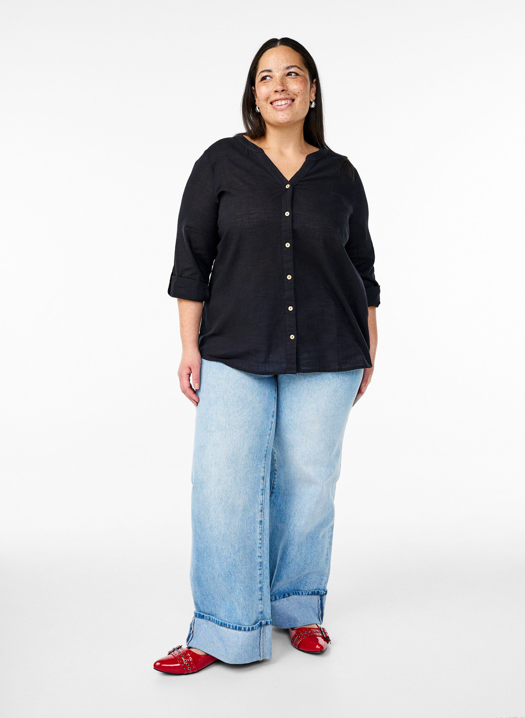 ZizziBaumwollbluse mit V-Ausschnitt, Schwarz, Model image number 1