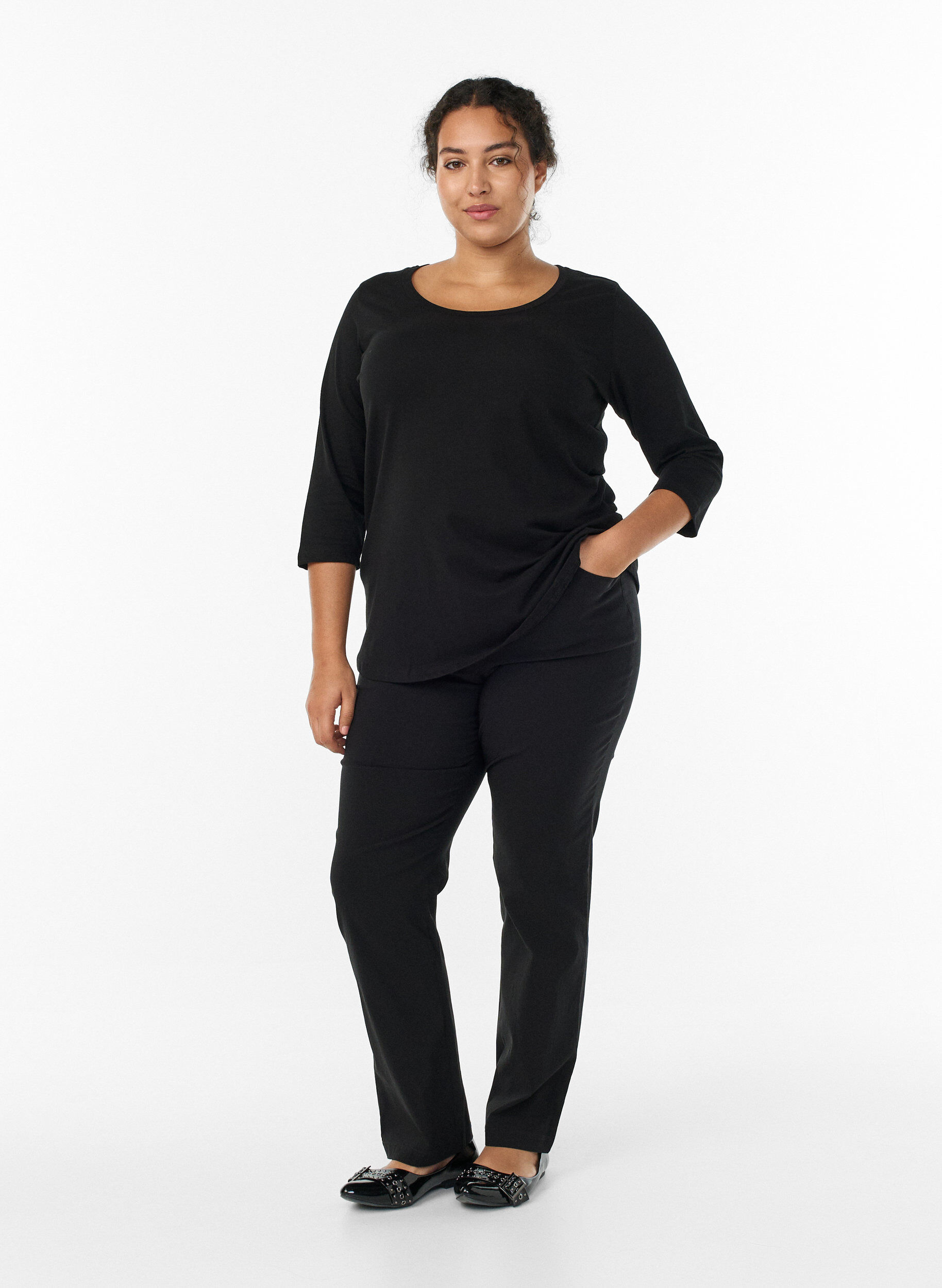 ZizziBasic T-Shirt aus Baumwolle mit 3/4-&Auml;rmeln, Schwarz, Model image number 1