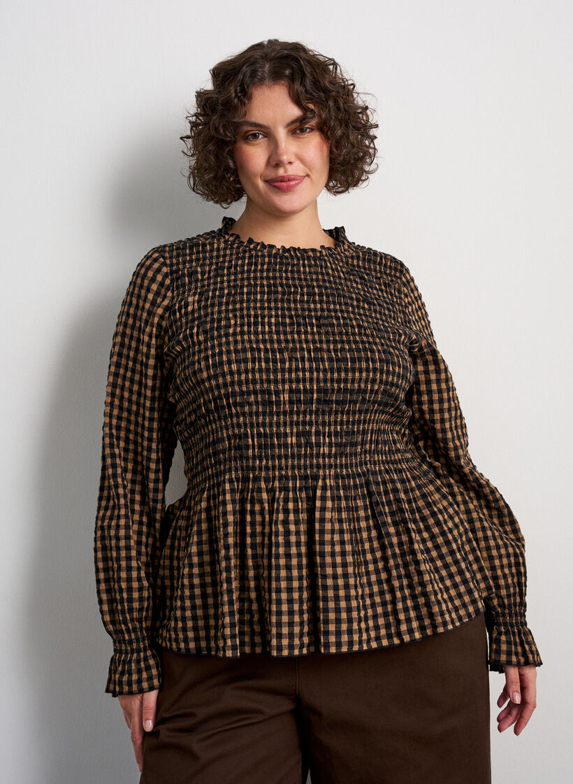 Karierte Bluse mit Smock und Sch&ouml;&szlig;chen, Braun, Model image number 0