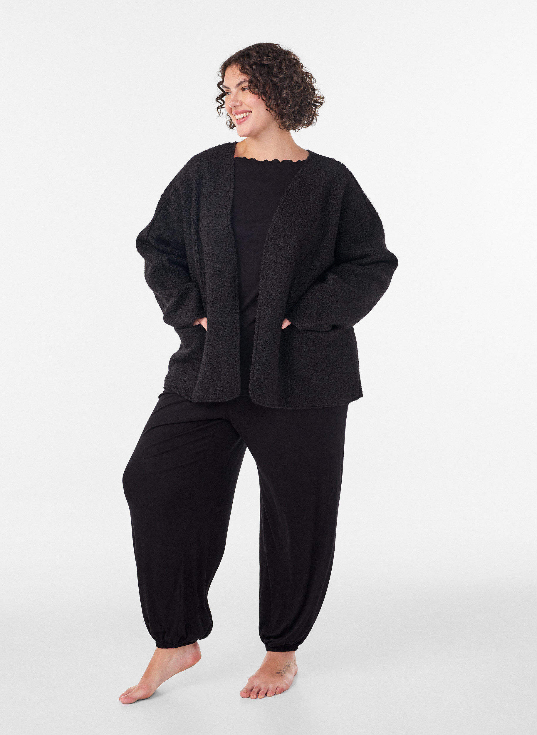 ZizziLockere Strickjacke mit Taschen, Schwarz, Model image number 1