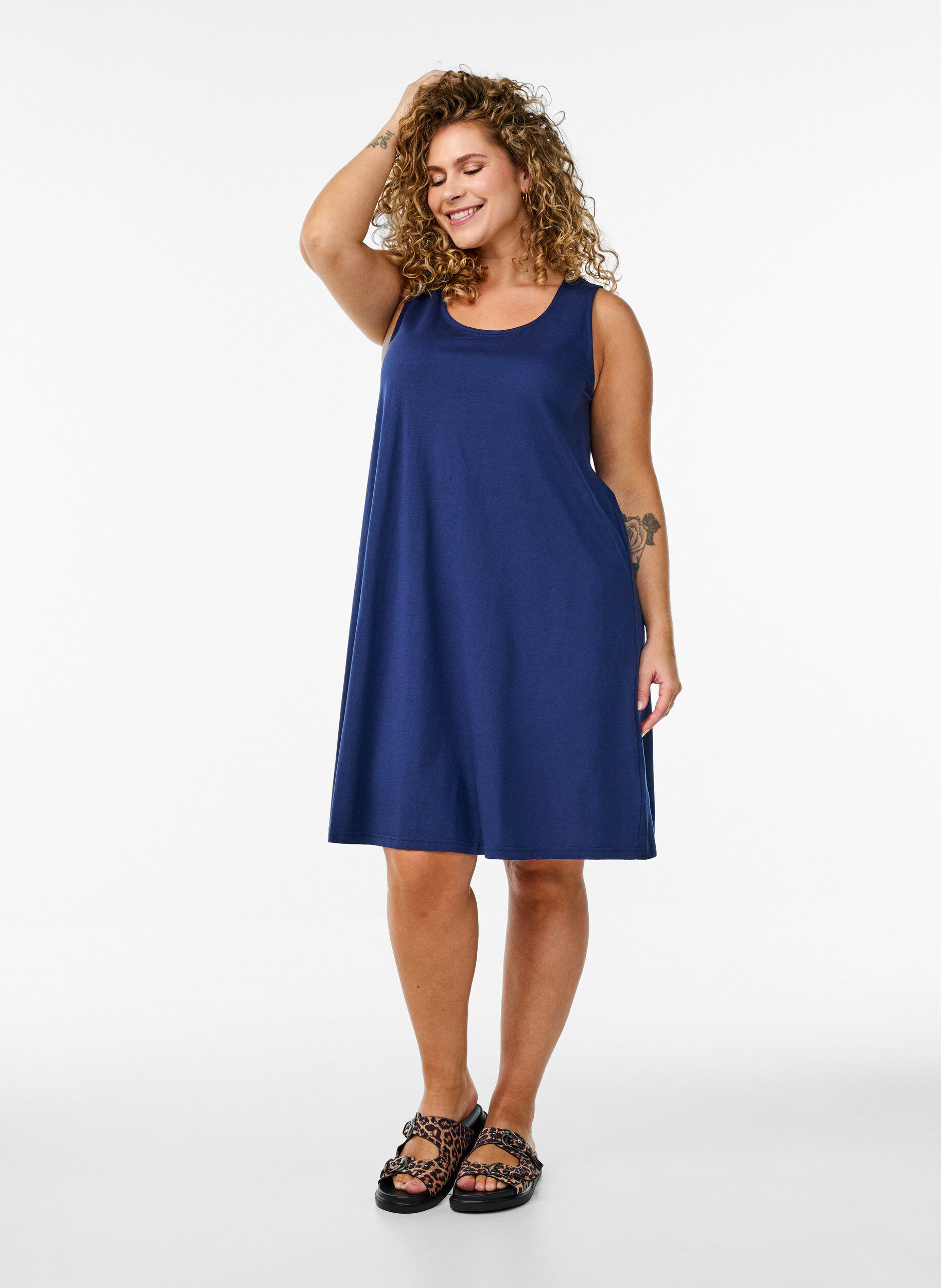 Zizzi&Auml;rmelloses Kleid in A-Linie, Blau, Model image number 1