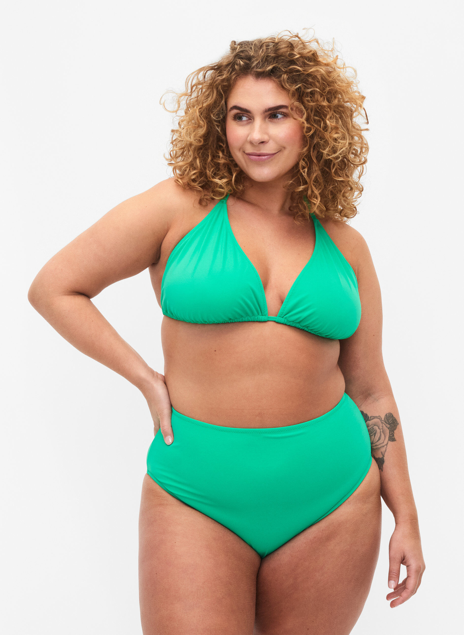 Bikini-Hose mit hoher Taille, Gr&uuml;n, Model