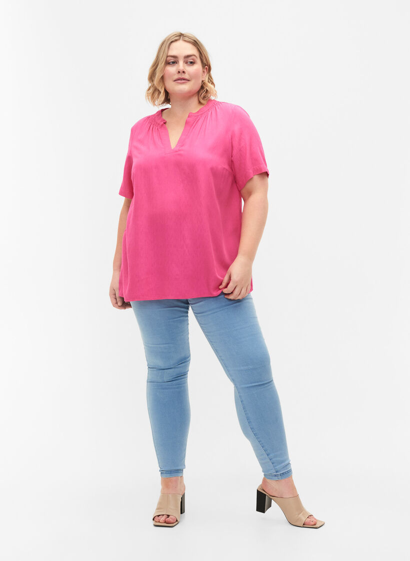 Kurzärmlige Viskosebluse mit V-Ausschnitt, Shocking Pink, Model image number 2