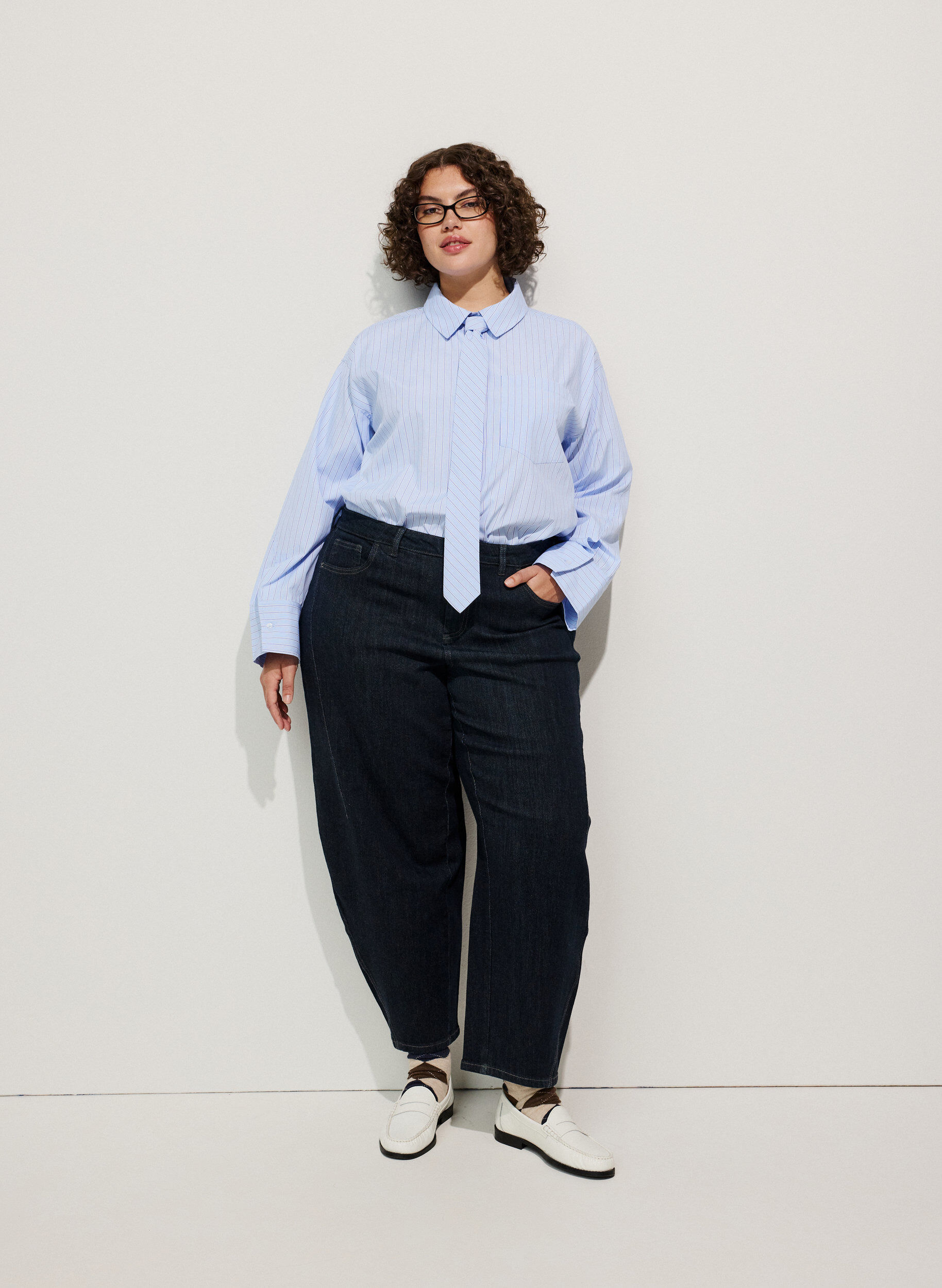 ZizziBarrel-Jeans mit hoher Taille, Blau, Image image number 0