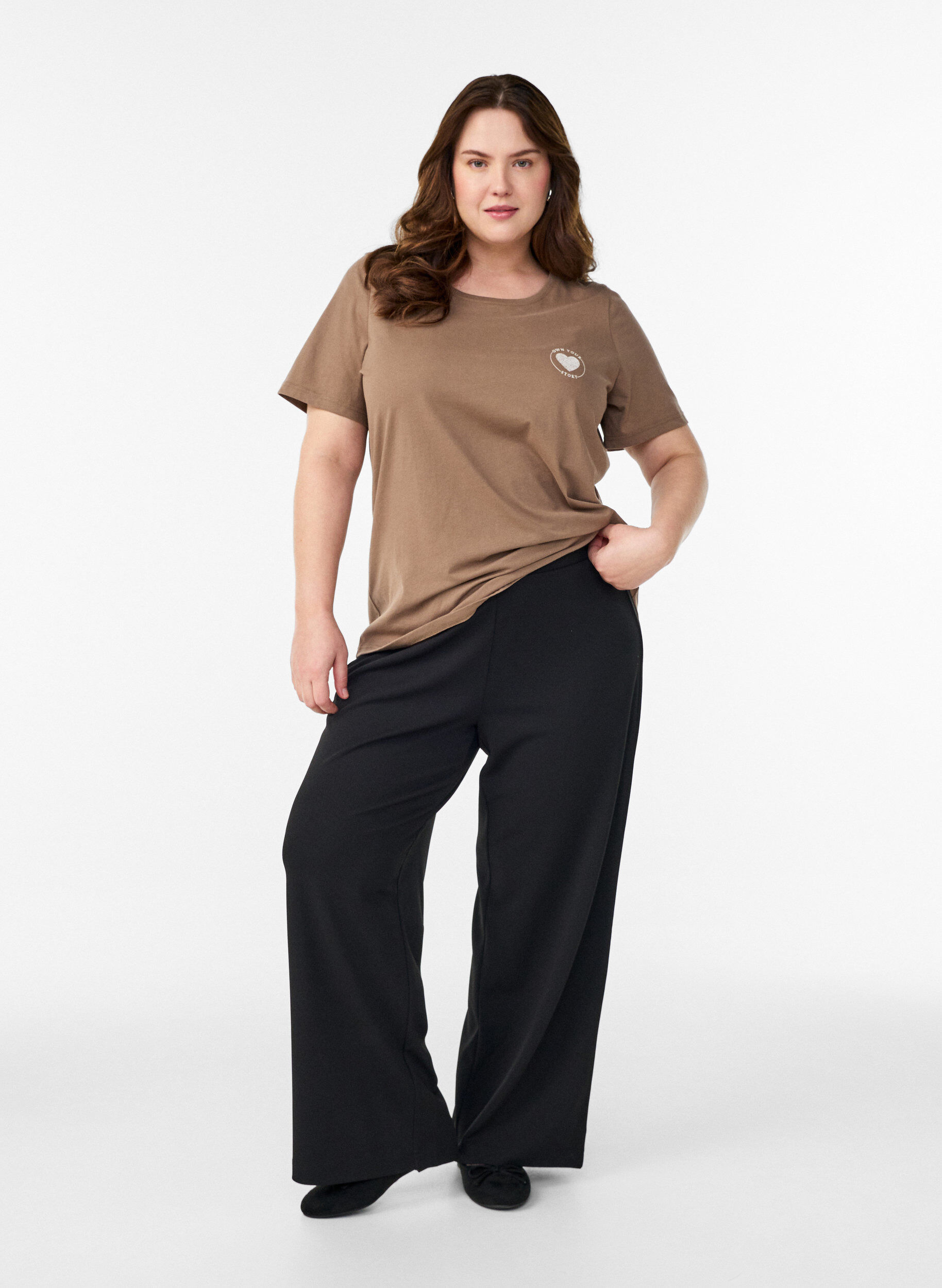 ZizziFLASH - T-Shirt mit Print, Braun, Model image number 1