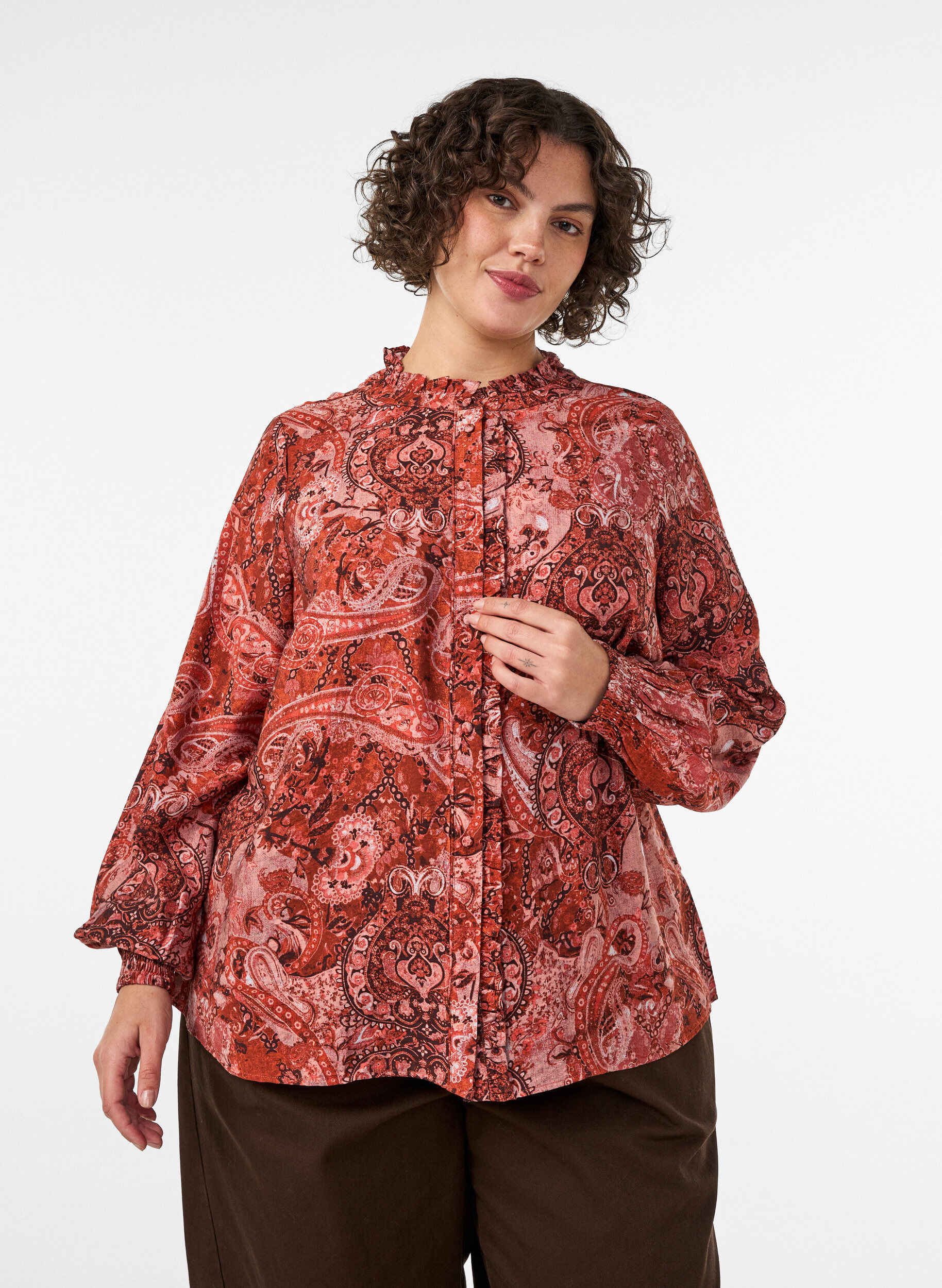 ZizziBluse aus Viskose mit Paisley-Print und R&uuml;schen, Orange, Model image number 0
