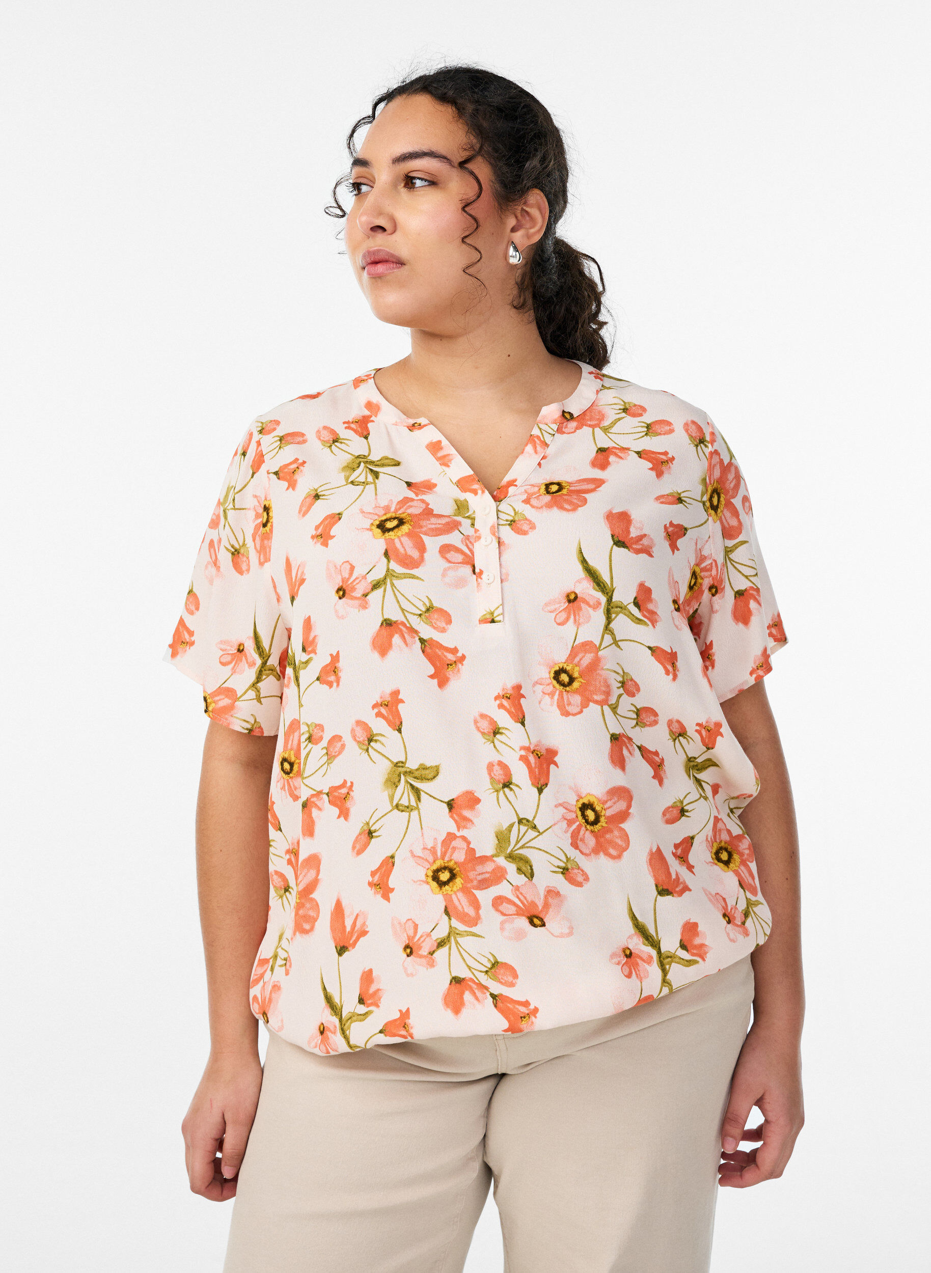 Viskosebluse mit Blumenprint und kurzen &Auml;rmeln, 9991, Model
