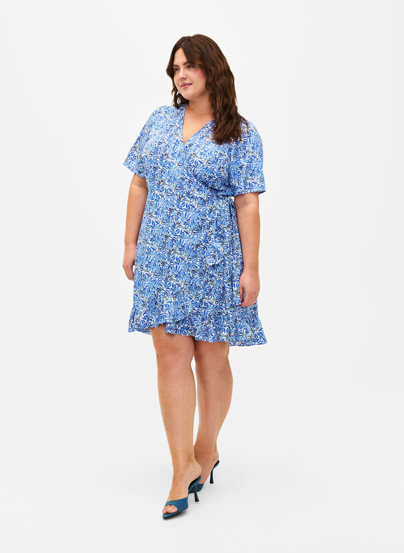 FLASH – Wickelkleid mit kurzen Ärmeln, White Blue AOP, Model image number 2