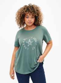 FLASH - T-Shirt mit Motiv, Balsam Green Star, Model