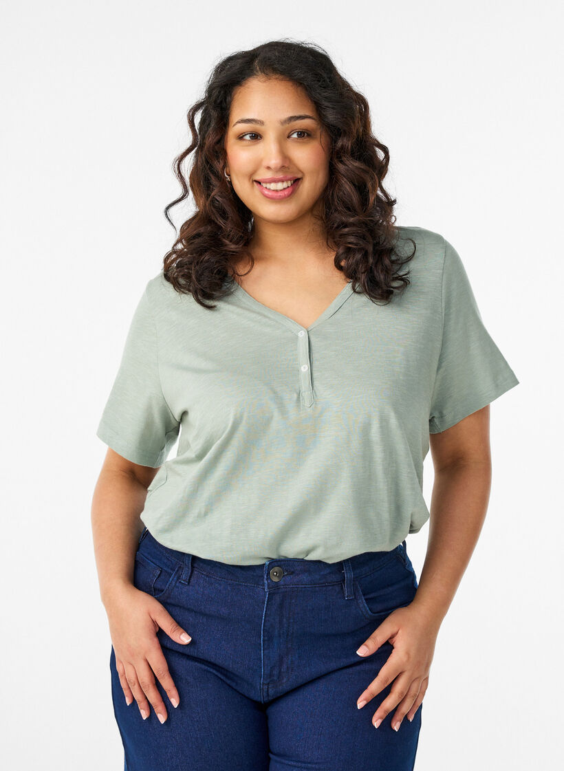 T-Shirt mit Knopfleiste, Gr&uuml;n, Model image number 0