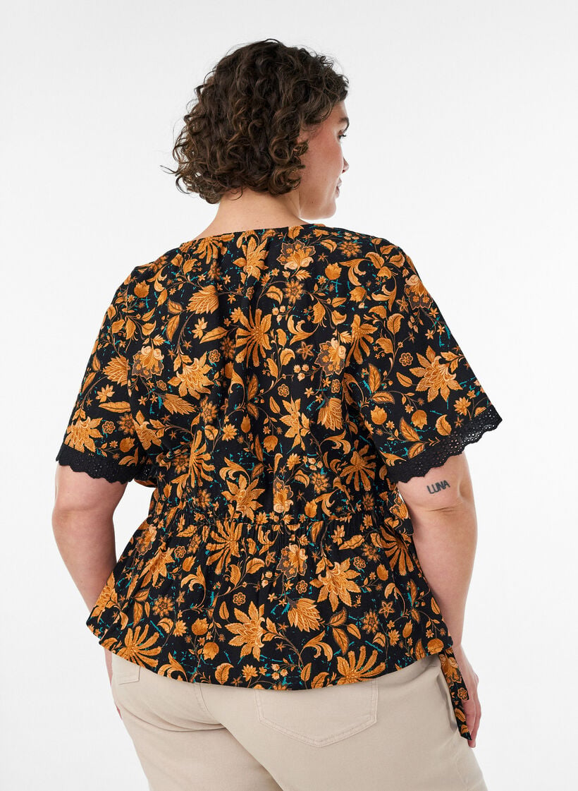Gebl&uuml;mte Bluse aus Baumwolle mit Bindeband, Orange, Model image number 2