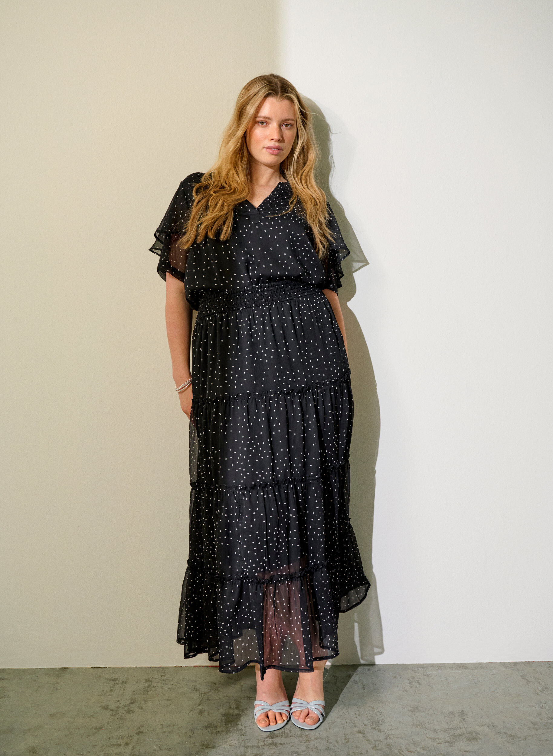 ZizziChiffonbluse mit Polka Dots und Volant&auml;rmeln, Schwarz, Image image number 0