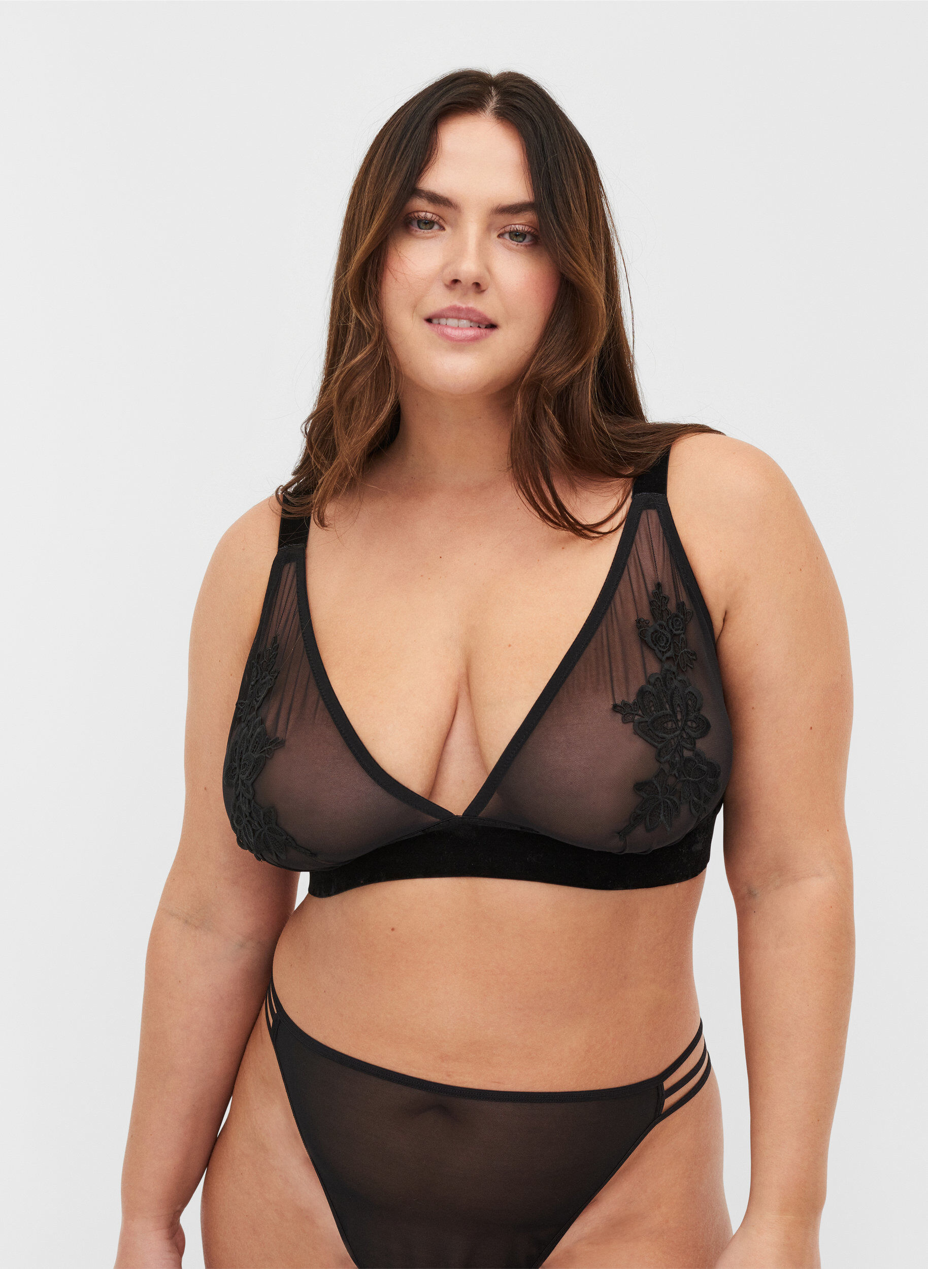 ZizziMesh-BH mit Velours und Spitze, Black, Model image number 0