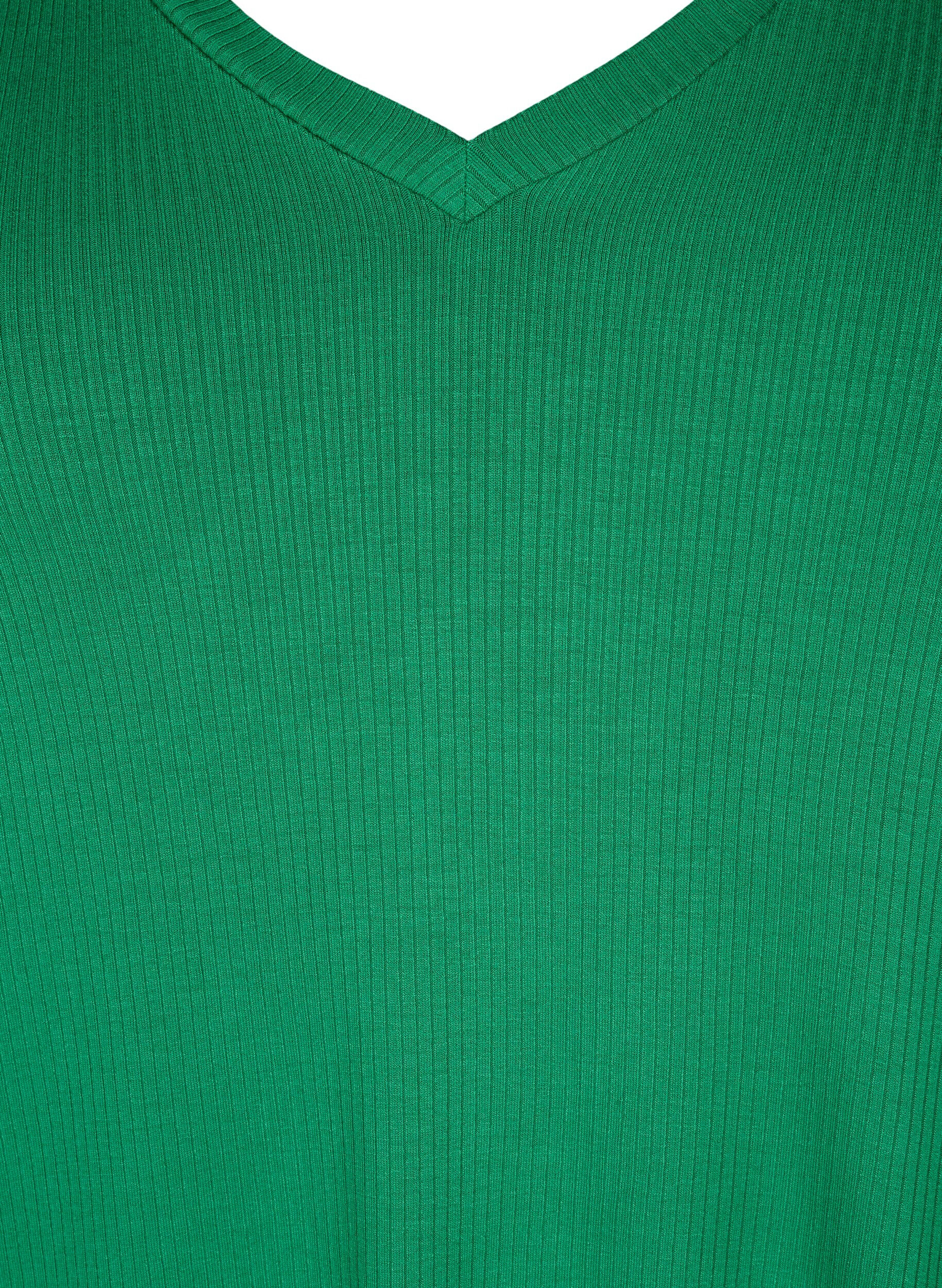 ZizziGeripptes T-Shirt aus Viskose mit V-Ausschnitt, Jolly Green, Packshot image number 2