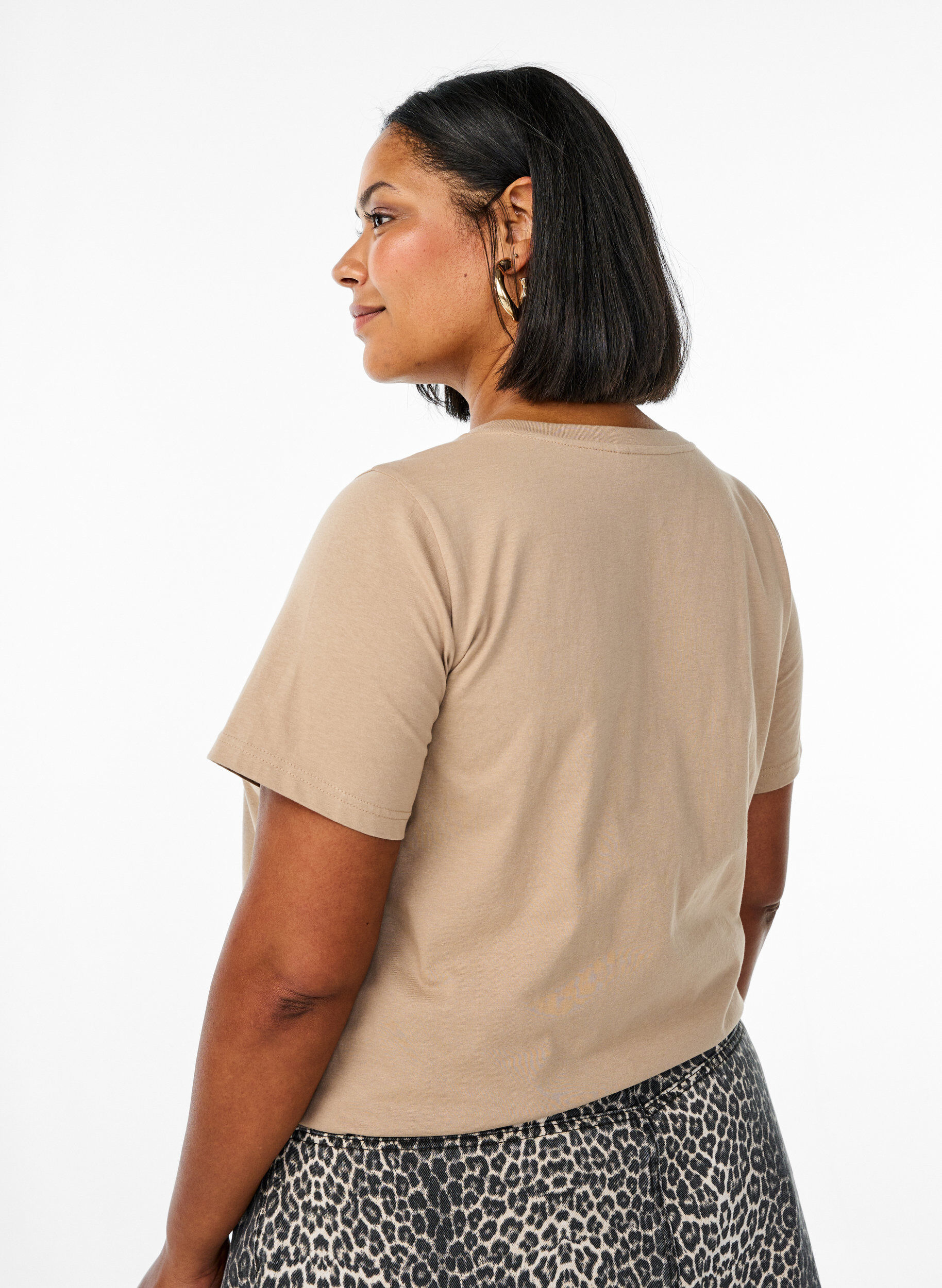 ZizziT-Shirt mit gebl&uuml;mtem Printdetail, Beige, Model image number 2