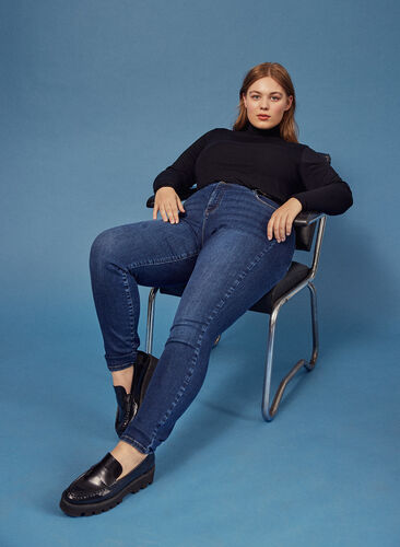 Hochtaillierte Amy Jeans mit Stretch-Technologie, Blue denim, Image image number 0